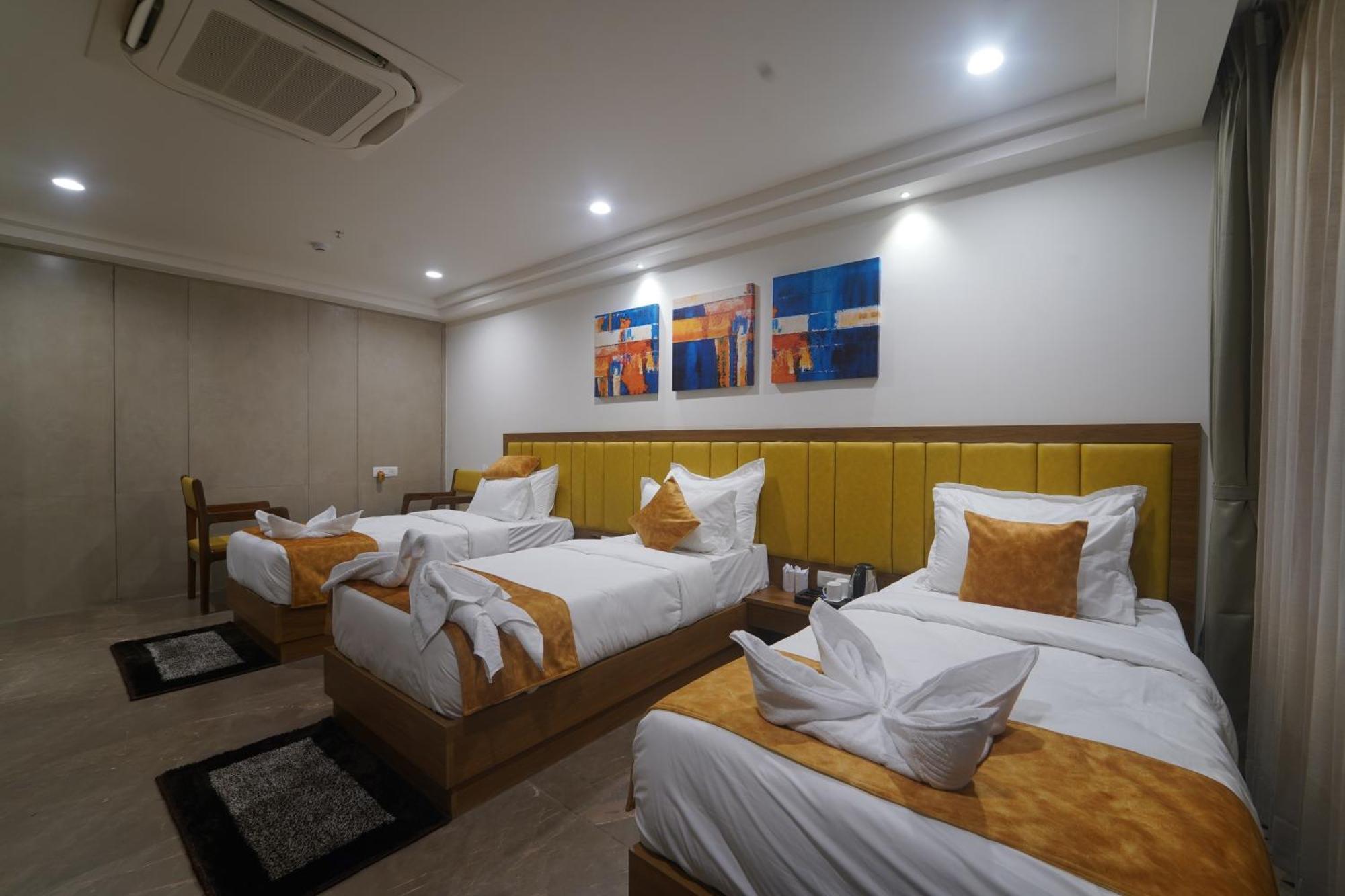 Hotel Stature Inn Kevadia Екстер'єр фото